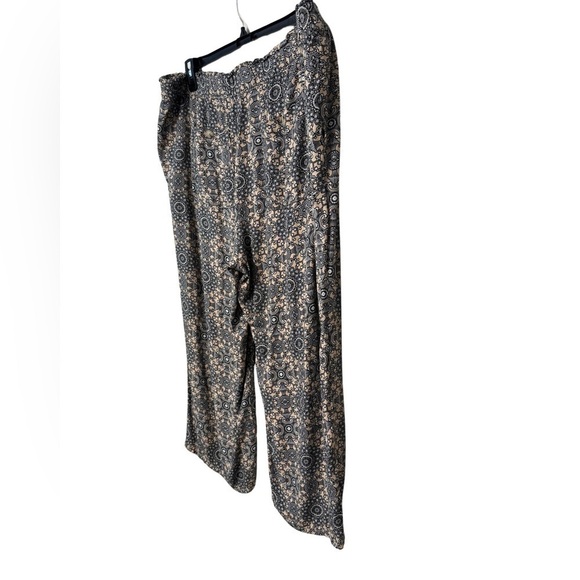 Liz Claiborne Mid Rise Straight Pull On Pants Cream Black White Geometric Sz 1X - Picture 11 of 17